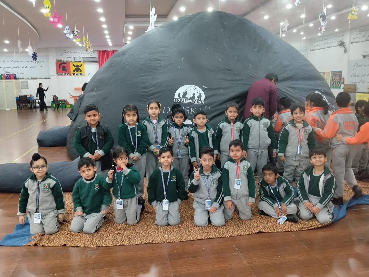 Planetarium Program 6">
                                </div>
                                <div class="portfolio-content">
                                    <div class="content-view">
                                        <a class="popup-image" href=